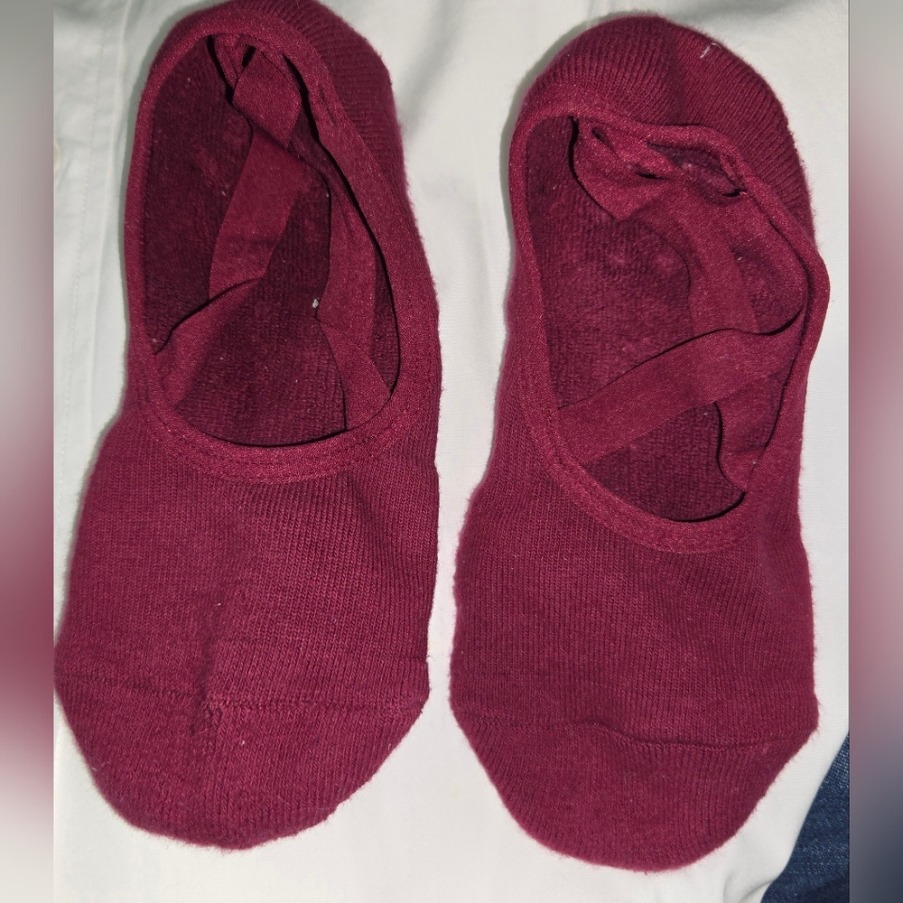 Burgundy And Blue No-Show Socks